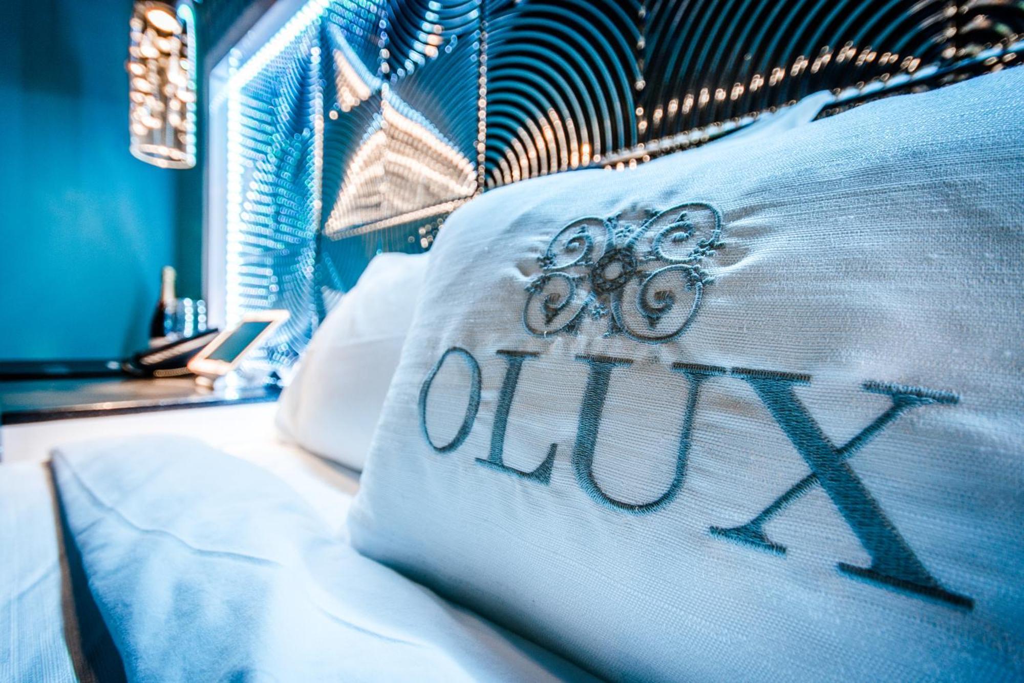 Olux Hotel-Motel-Suites Лаваль Номер фото